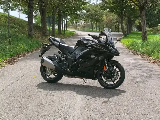 Detallado integral y aplicación de coating cerámico para motos en Kawasaki Ninja Oviedo